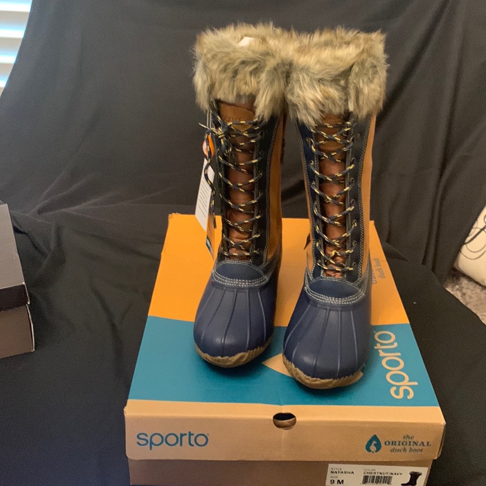 NWT SPORTO Duck Boot, chestnut/navy